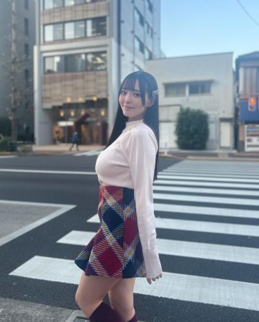 バスト110cmの歴史的な驚異（胸囲）の超乳AV女優の恋渕ももなのプロフィール＆おすすめ作品紹介！