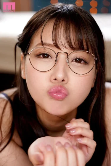 メガネ姿のエロ女がよだれを垂らしながら絶頂する抜けるエロ動画作品5選！