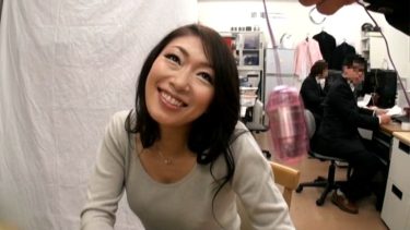 【レビュー】小早川怜子：『羞恥！野外腰砕け！激ヤバ・ビッグバンローターをマ○コに入れて 潮吹きアクメデート！2 小早川怜子』